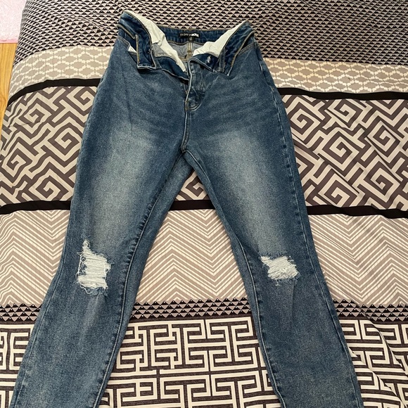 Fashion Nova denim jean. Fashion Nova size 7 - Picture 1 of 9
